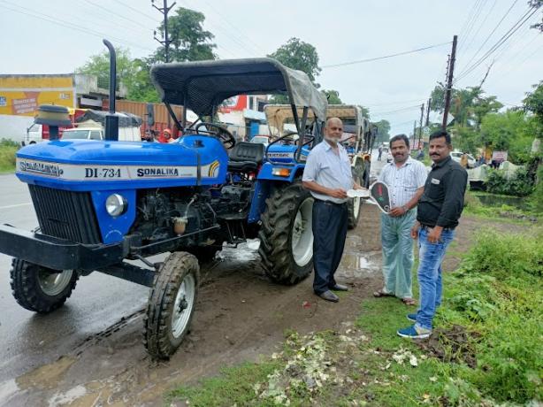 Purana Tractor: Real Value That Never Goes Out of Season